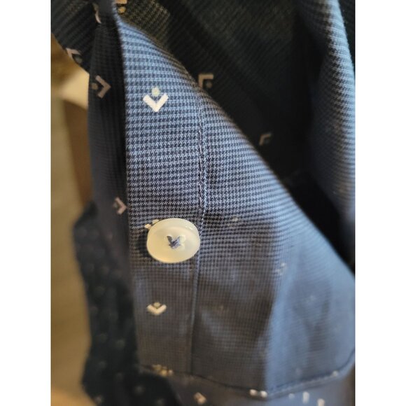 Van Heusen Mens Big & Tall Stretch Wrinkle-Free Short Sleeve Button-Up Shirt Nav - Picture 8 of 11